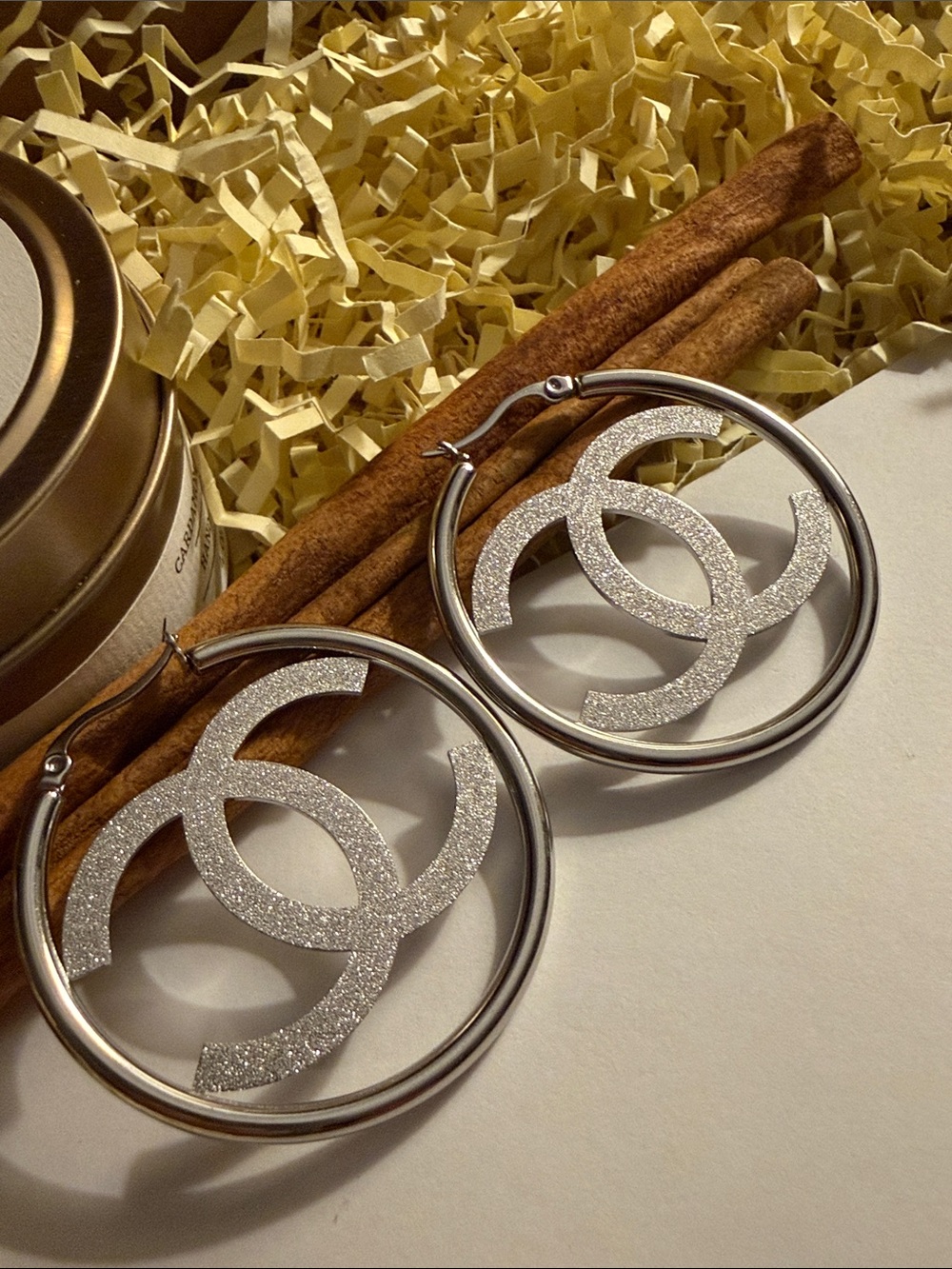 Fashion Jewelry Silver Glitter Interlocking Hoop Earrings
